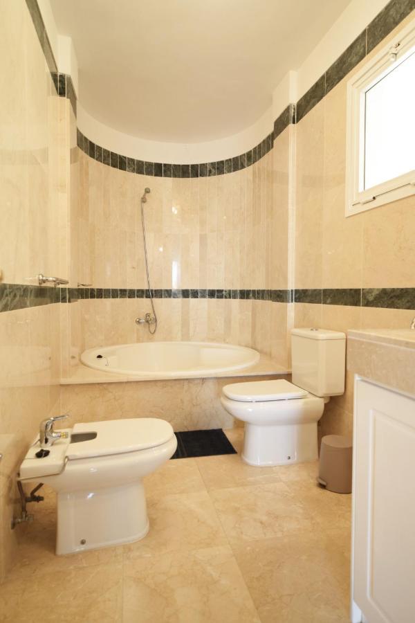 Colonial Suite Адехе Екстер'єр фото